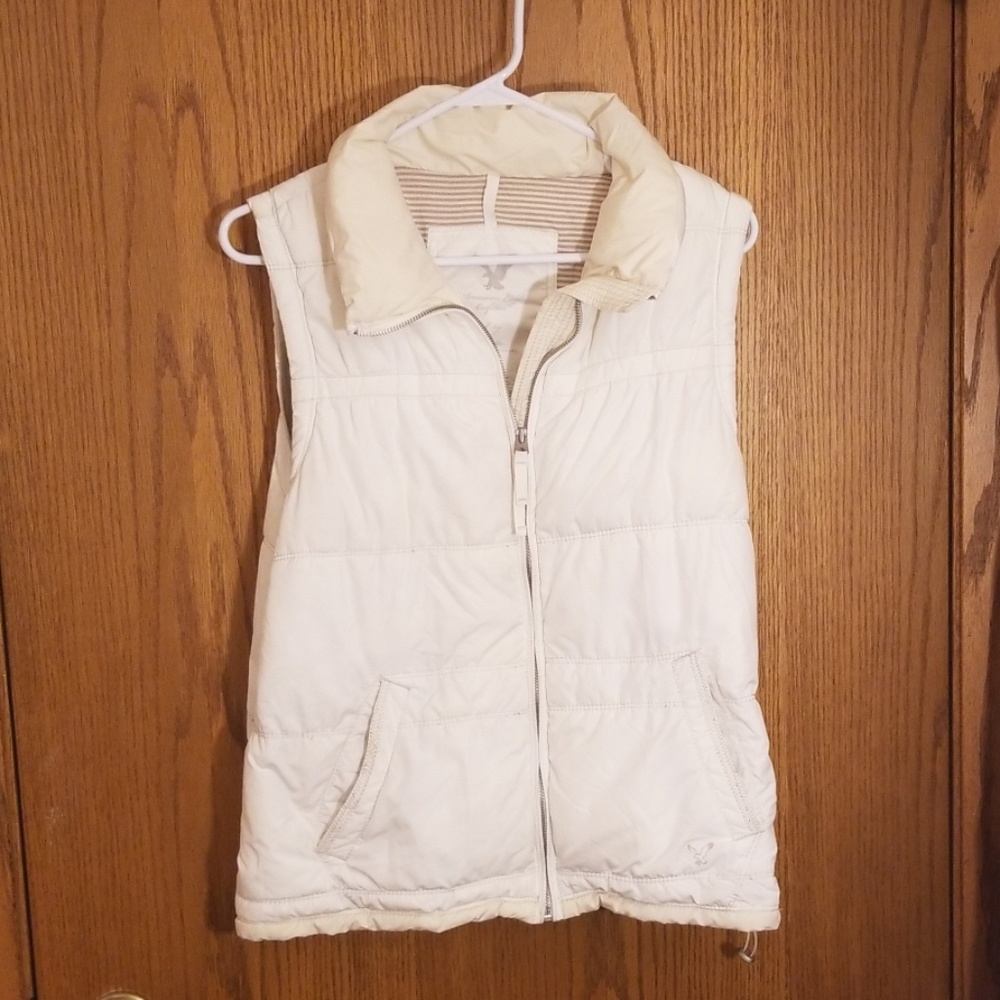 Two toned white and cream puffy vest